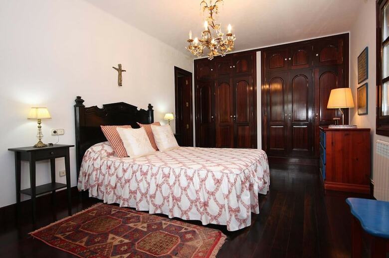101630 -  House In Muros