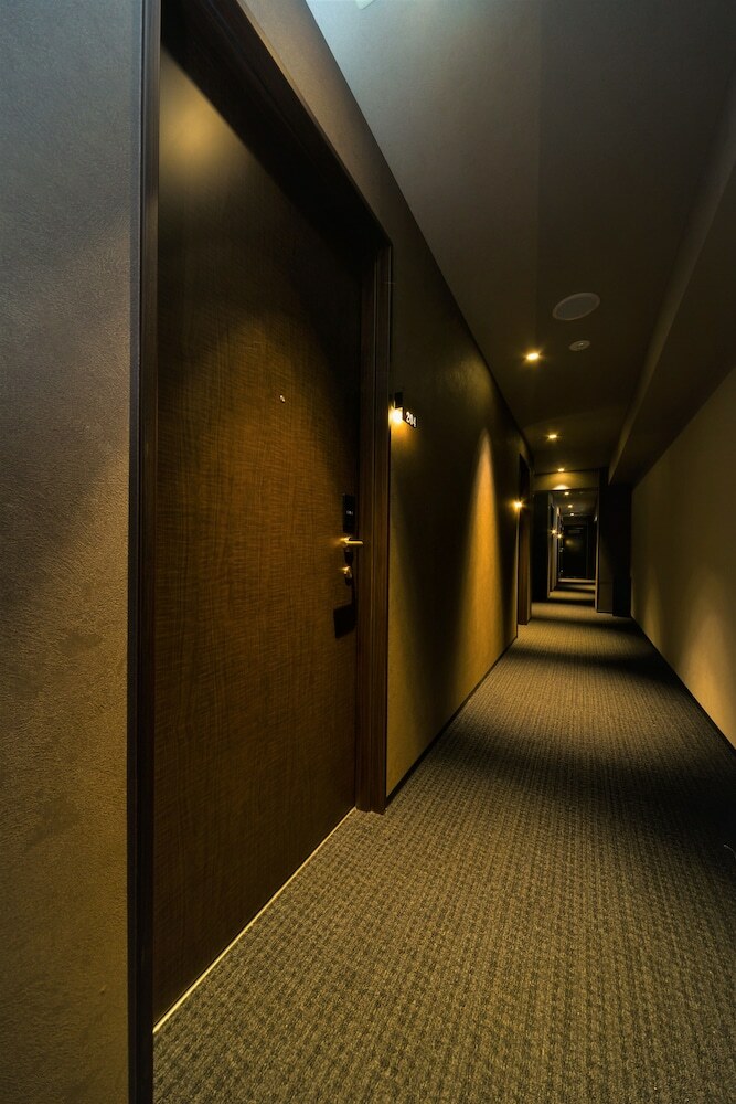 Shinsaibashi Crystalhotel
