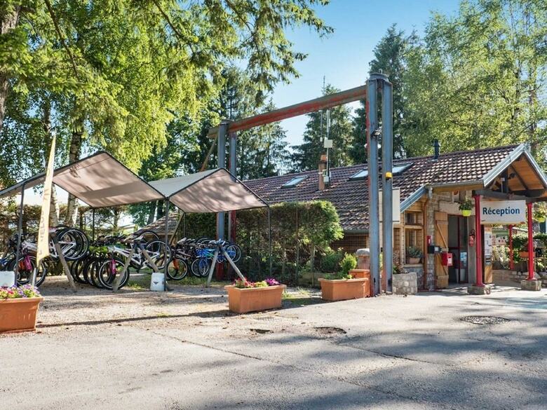 Camping Le Domaine Des Bans