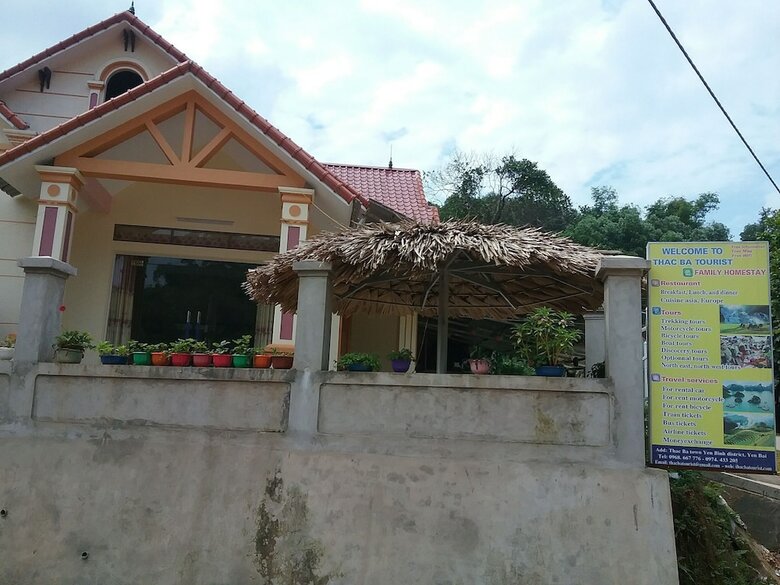 Hostal Thac Ba Family Homestay