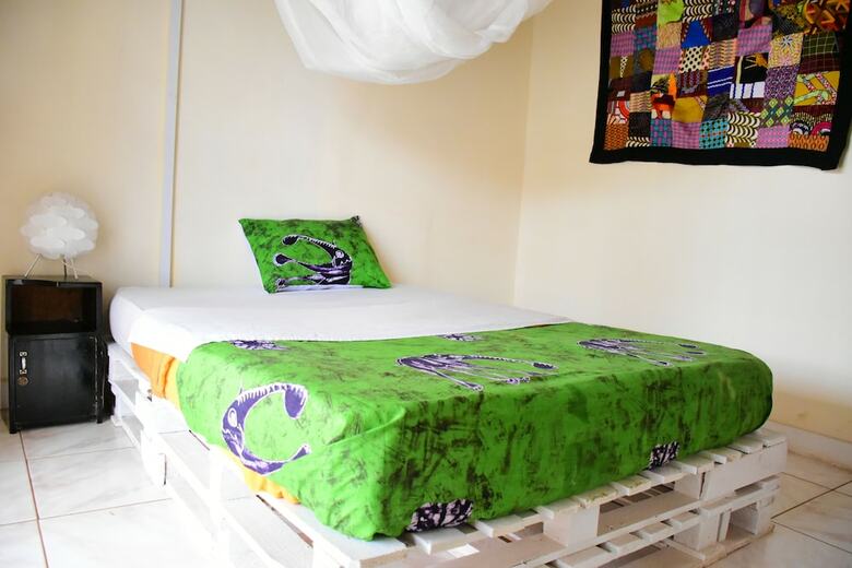 Bed & Breakfast Tea House Bis