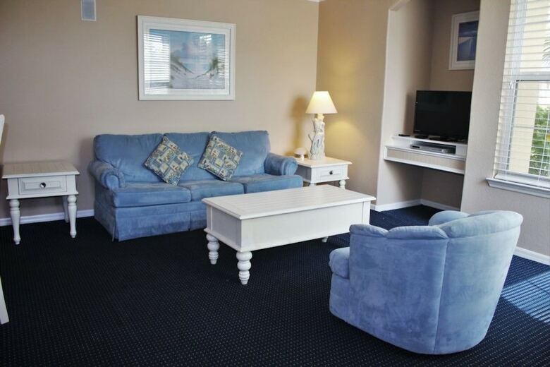 Runaway Beach Club 21202 - Two Bedroom Condo