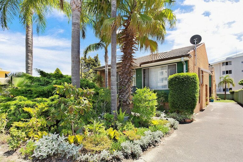 Macadamia Court, 2/8 Government Road