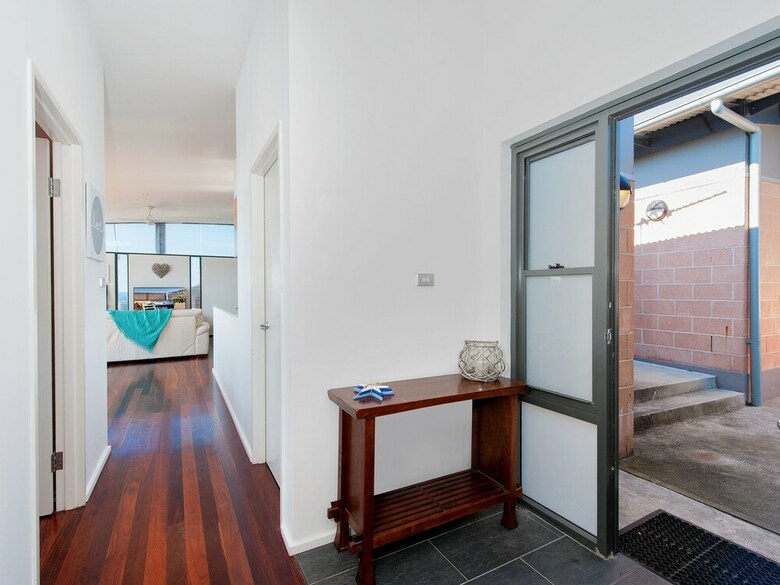 Apartamentos The Deckhouse, 22/26 One Mile Close