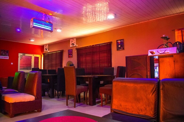 Hotel Esporta Suites (agindingbi)