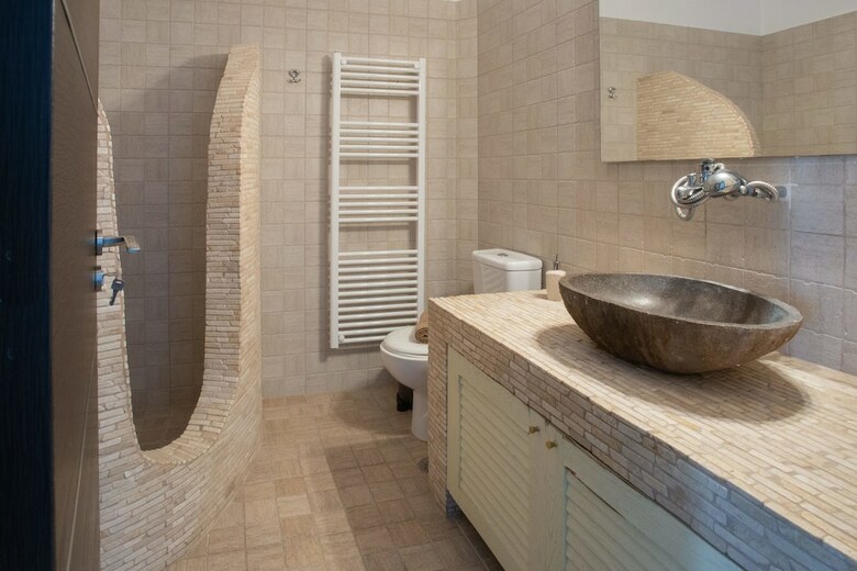 Apartamentos Paros Central House