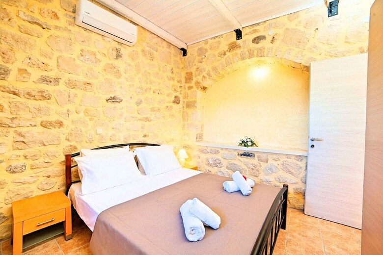 Apartamentos Cretan Sunrise Lodge Heated Pool