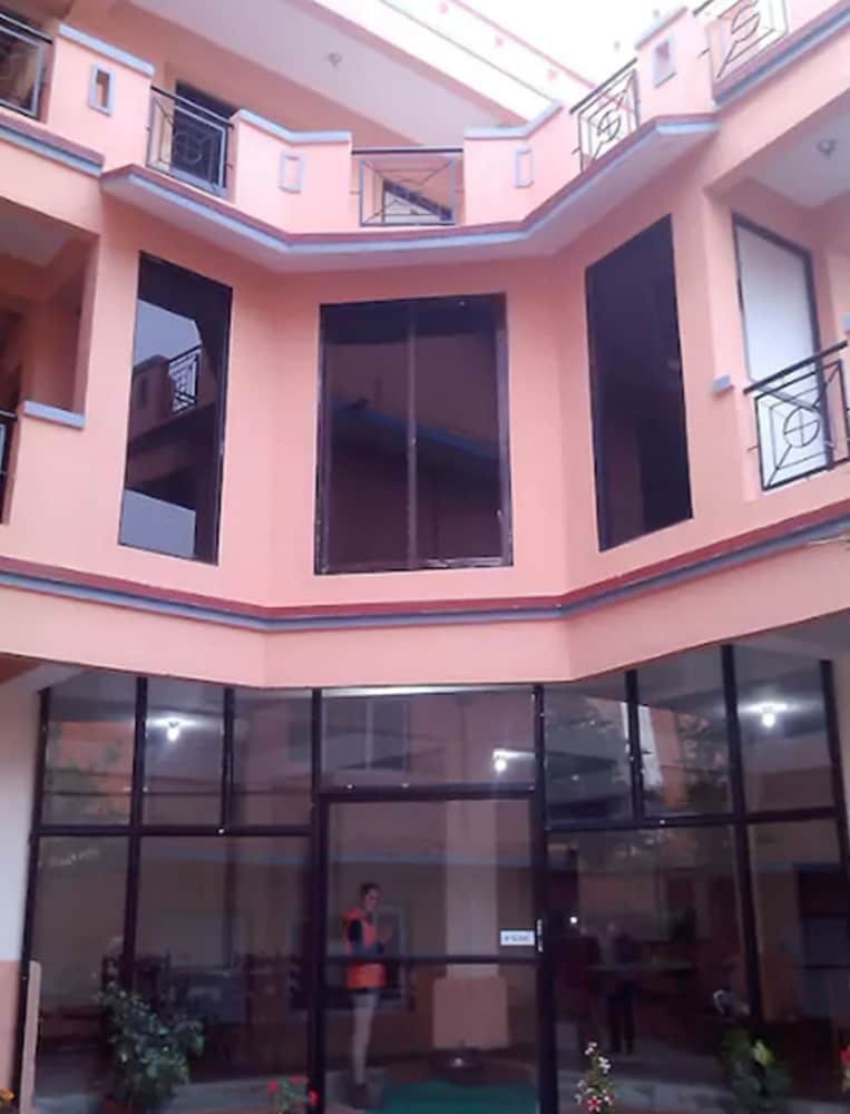 Hotel Dev Guest House