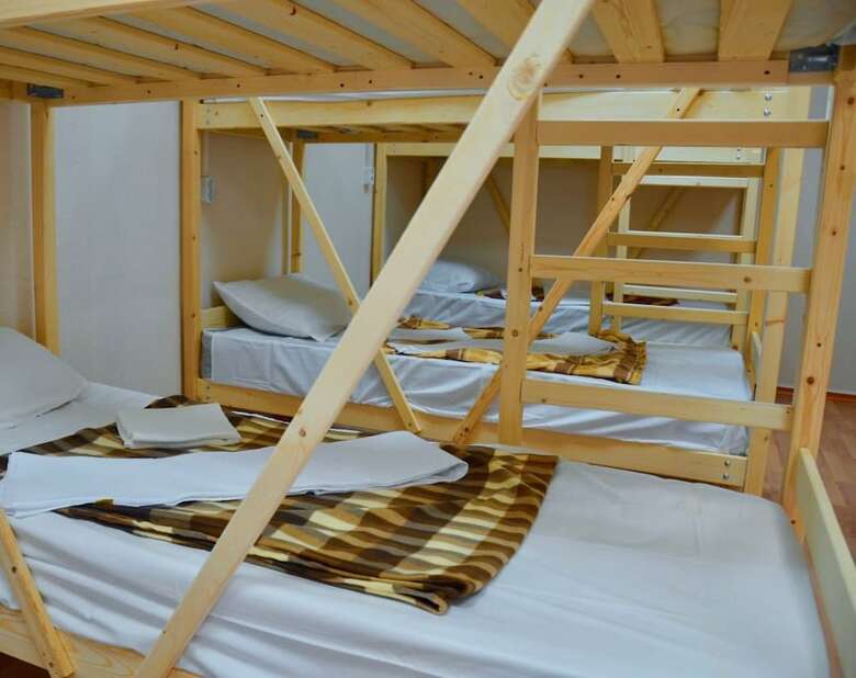 Hostal Hotel Lana