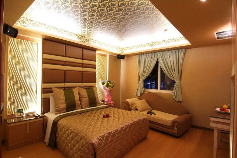 Cai-lai Hotel
