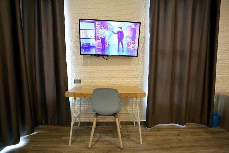 Hostal Bangkok Oasis Hotel
