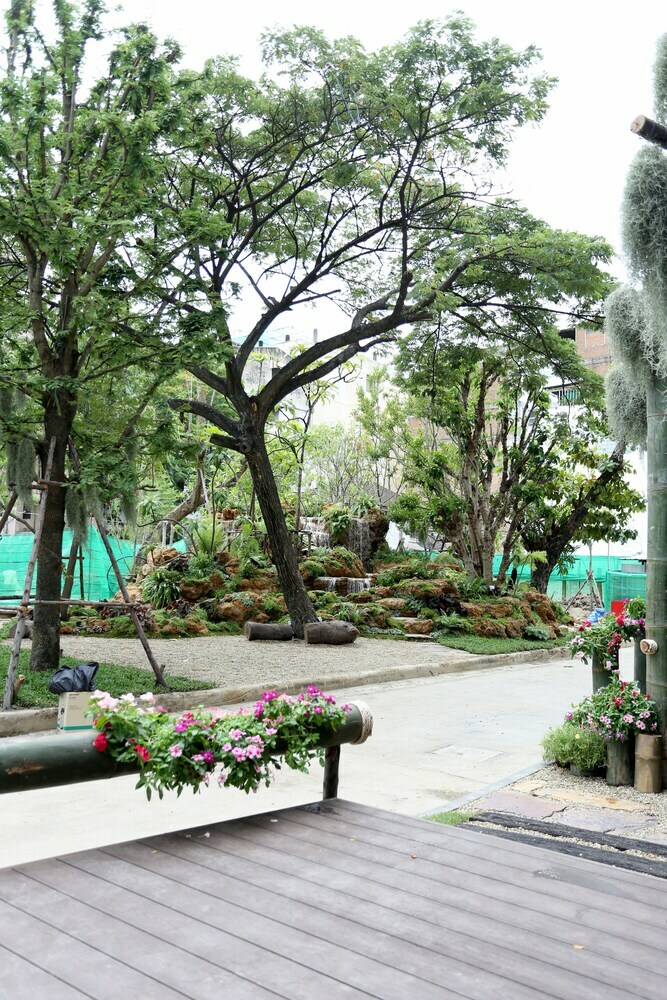 Hostal Bangkok Oasis Hotel