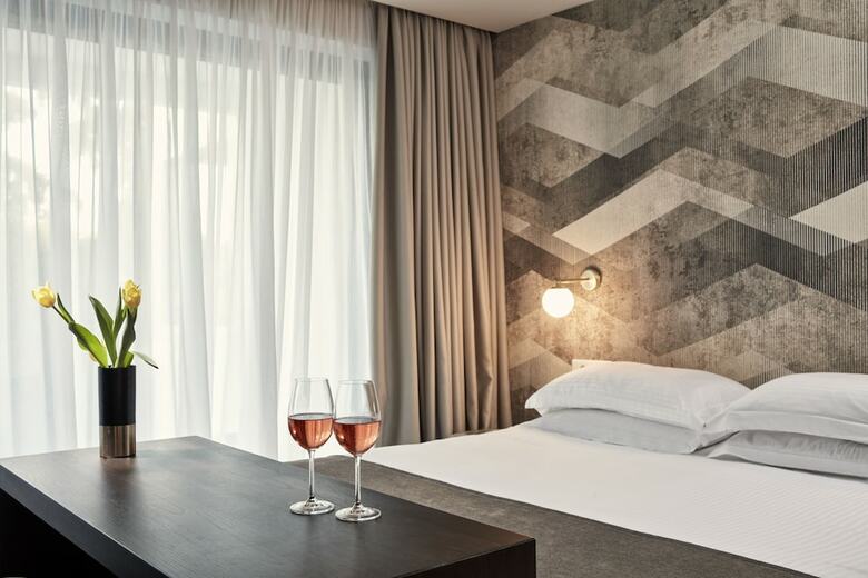 Azur Hotel