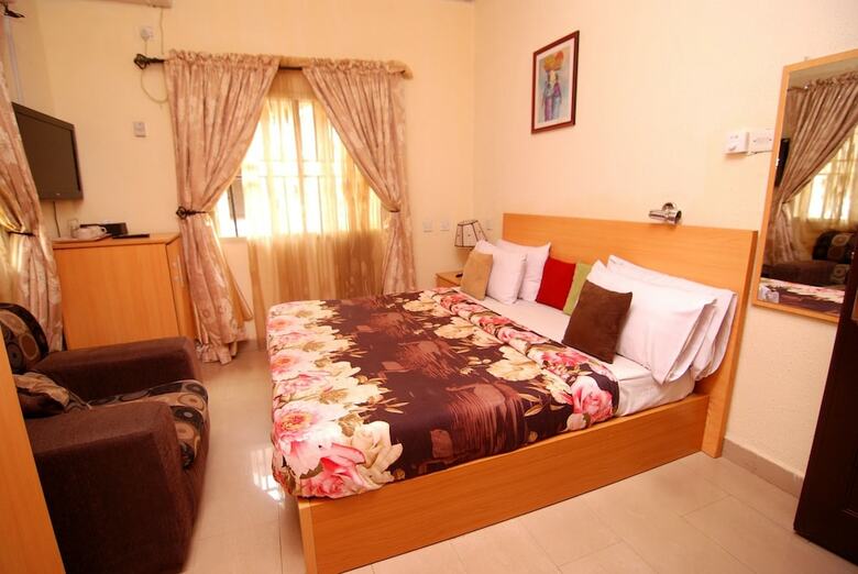 Ajoy Hotel And Suite