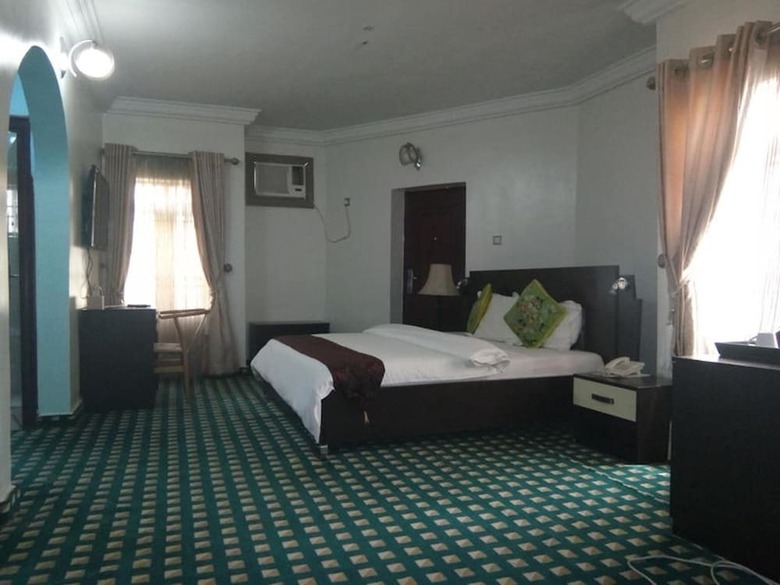 Paris Choice Hotels & Resort Wuse