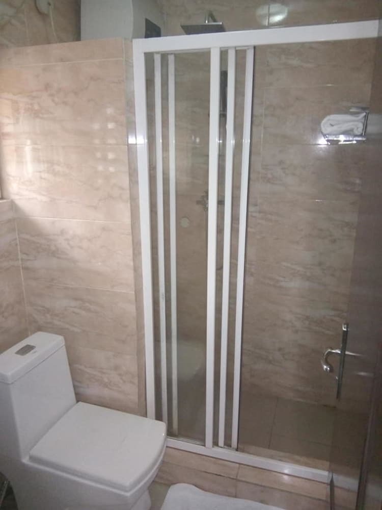 Paris Choice Hotels & Resort Wuse