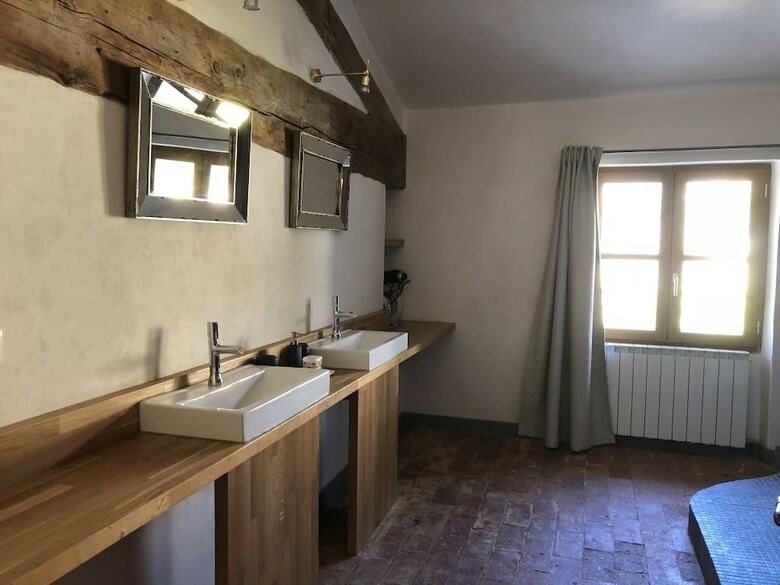 Bed & Breakfast Parenth�se En Luberon