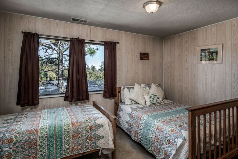 An Amazing View - Three Bedroom Cabin