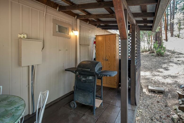 Rogers Roost - Three Bedroom Cabin