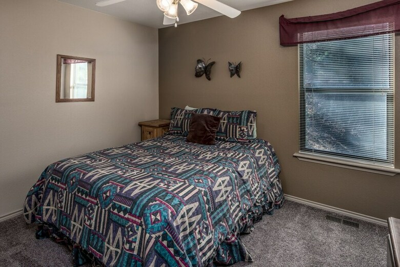 Chelsea House - Three Bedroom Cabin