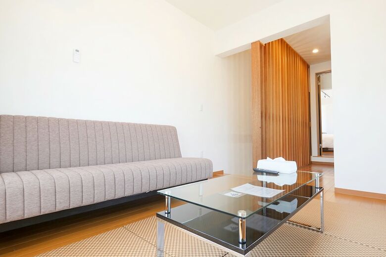 Miyakojima Terrace House