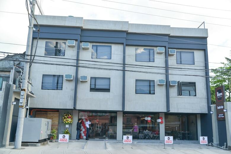 Bhive Hotel