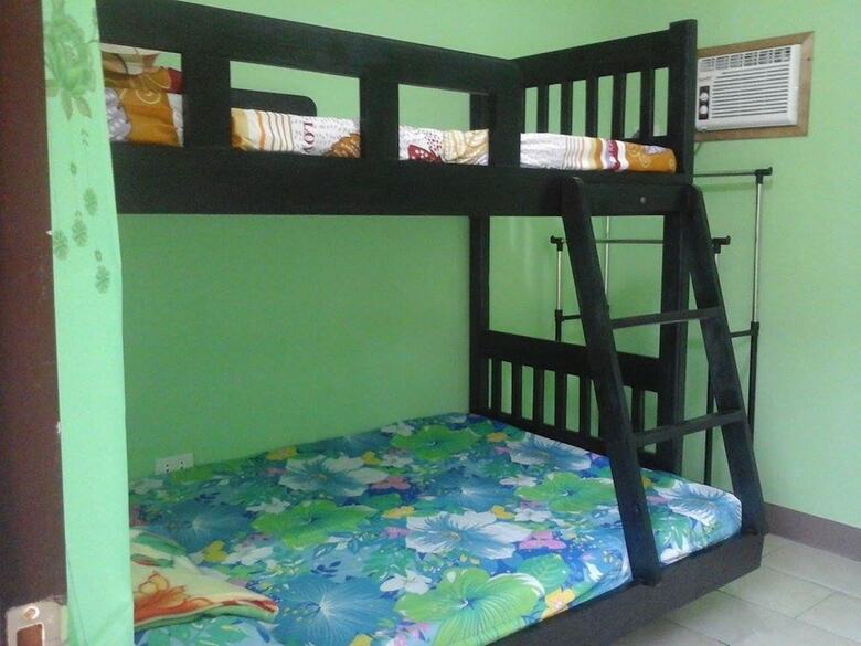 Hotel Jigsaw Travellers Inn