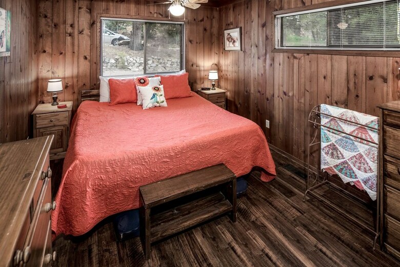 Cruthirds - Three Bedroom Cabin