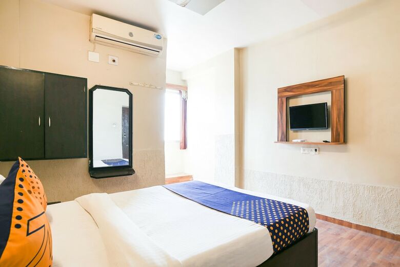 Oyo 11427 Hotel Kalyan