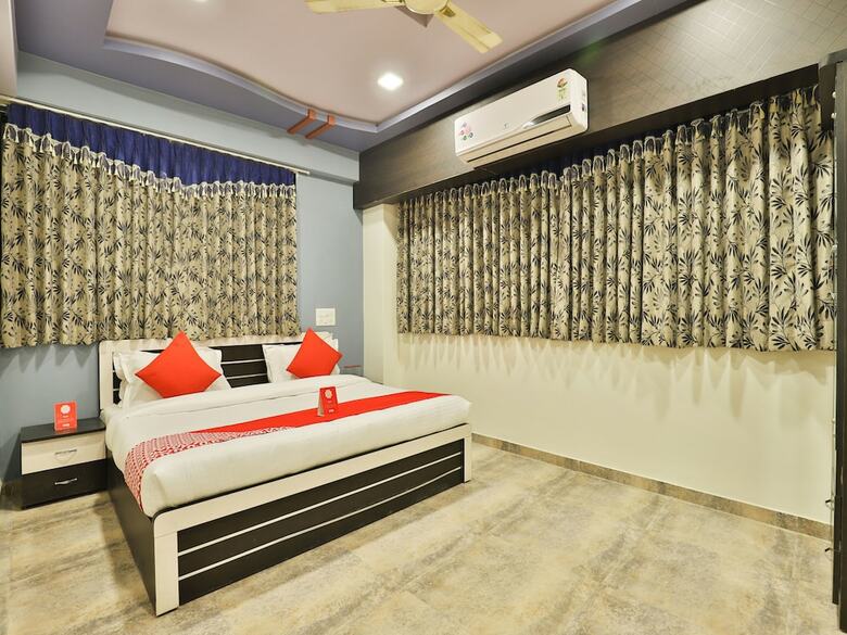 Oyo 12182 Hotel Shekhawat Palace