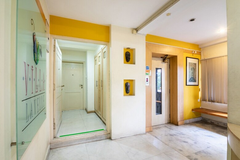 Hotel Oyo 3023 Compact Suites Lavelle Road