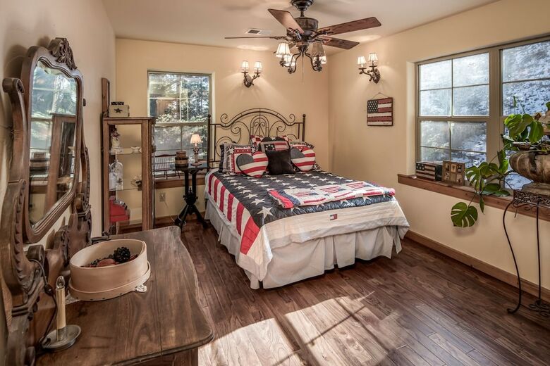 Sombras Del Bosque - Four Bedroom Cabin