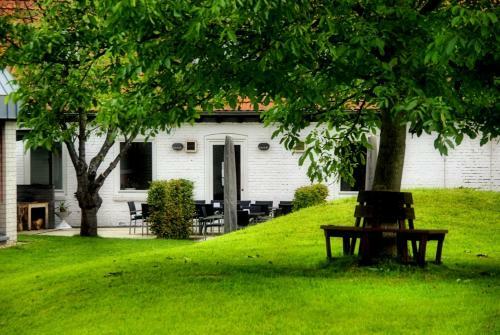 Hostal Nell Breuning Haus