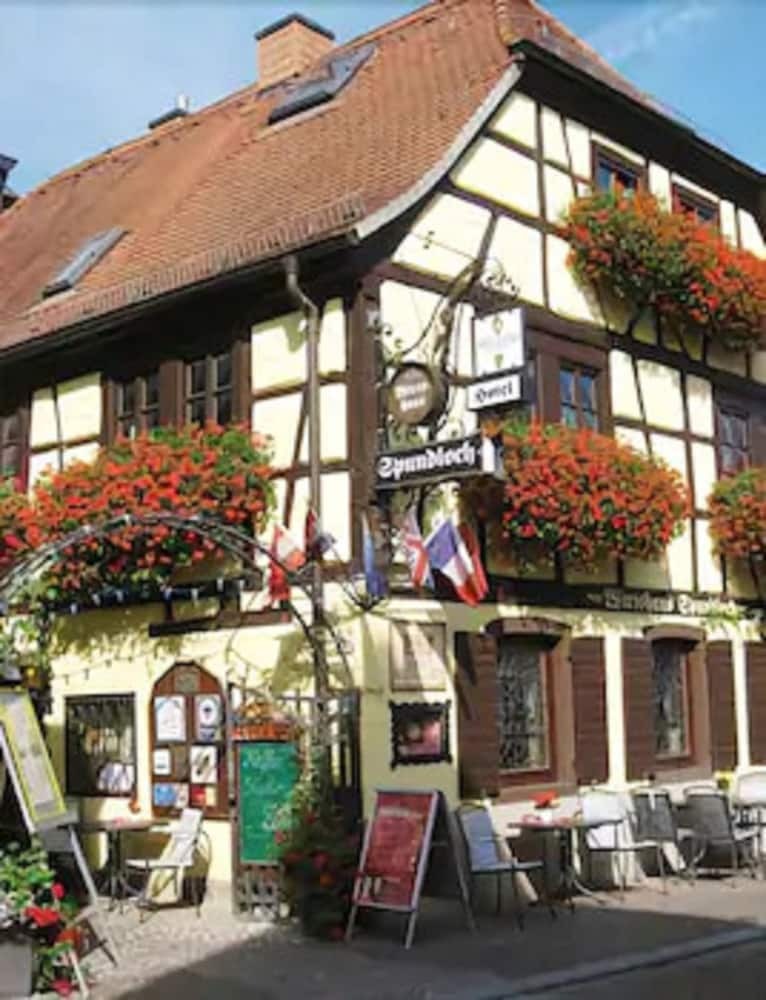 Hostal Spundloch- Das Hotel & Weinrestaurant