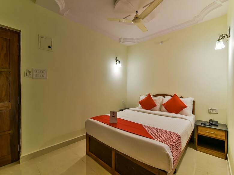 Hotel Oyo 12786 Sonika Leisure
