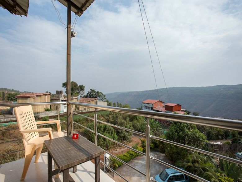 Hotel Oyo 11944 Rajat Residency