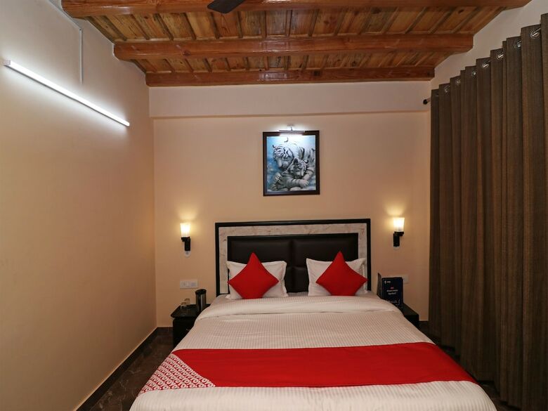 Hotel Oyo 13885 Metro Residency