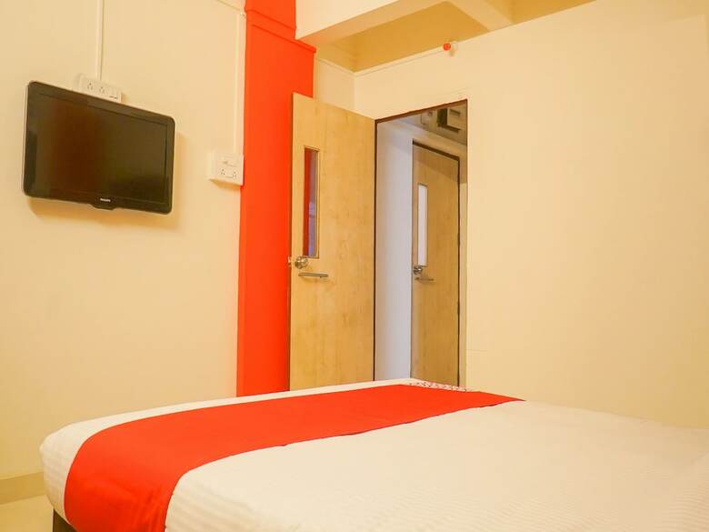 Oyo 12723 Hotel D Villa