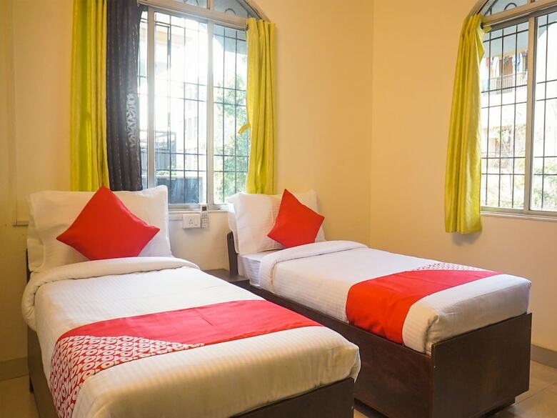 Oyo 12723 Hotel D Villa
