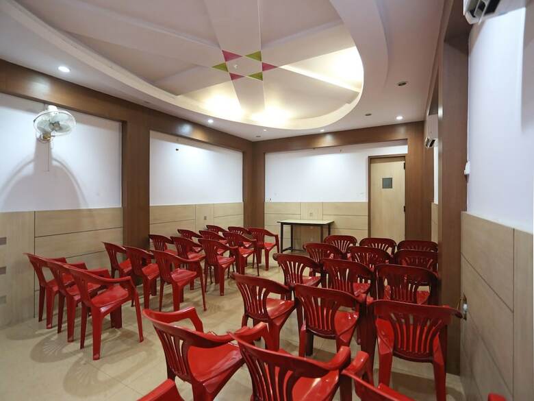 Oyo 7636 Hotel Kaushalya Residency