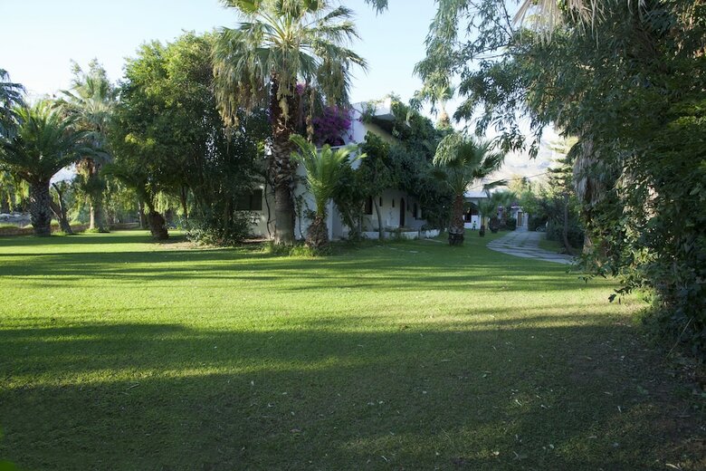 Hotel Damnoni Paradise
