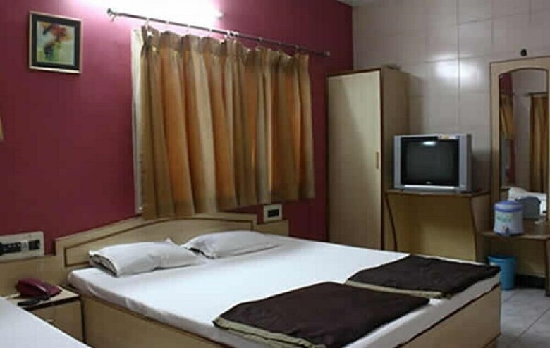 Hotel Uttam By Sky Stays