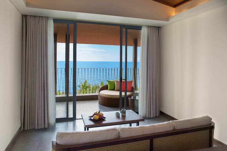Hotel Dusit Princess Moonrise Beach Resort