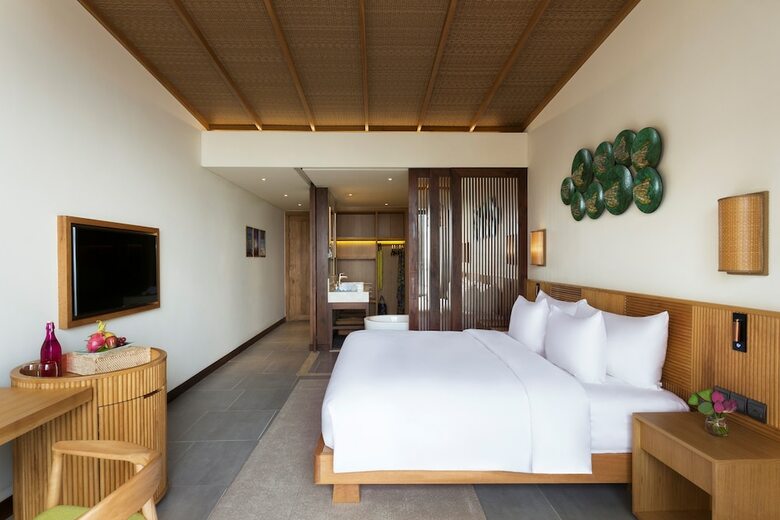 Hotel Dusit Princess Moonrise Beach Resort