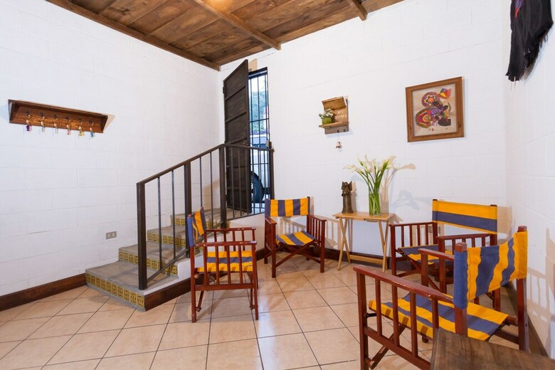 Hotel Tamarindo Guest House