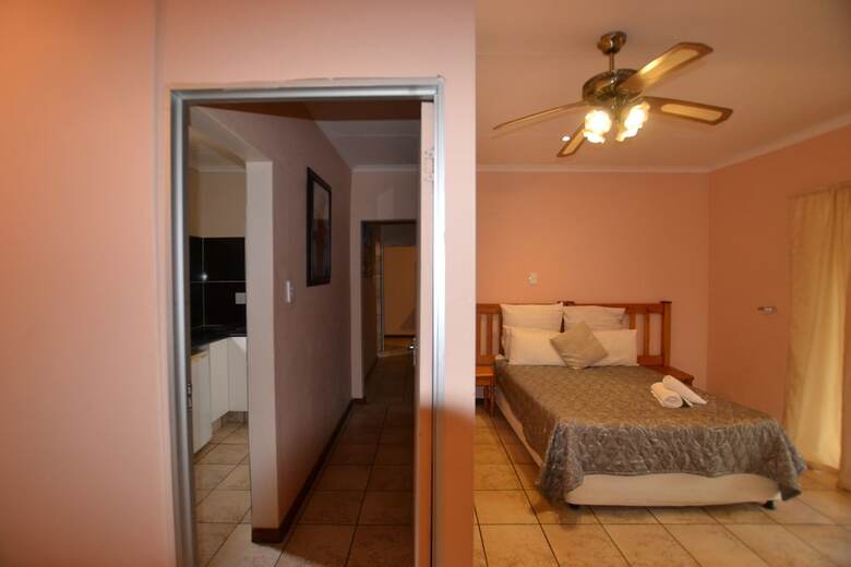 Hotel Guesthouse 4U