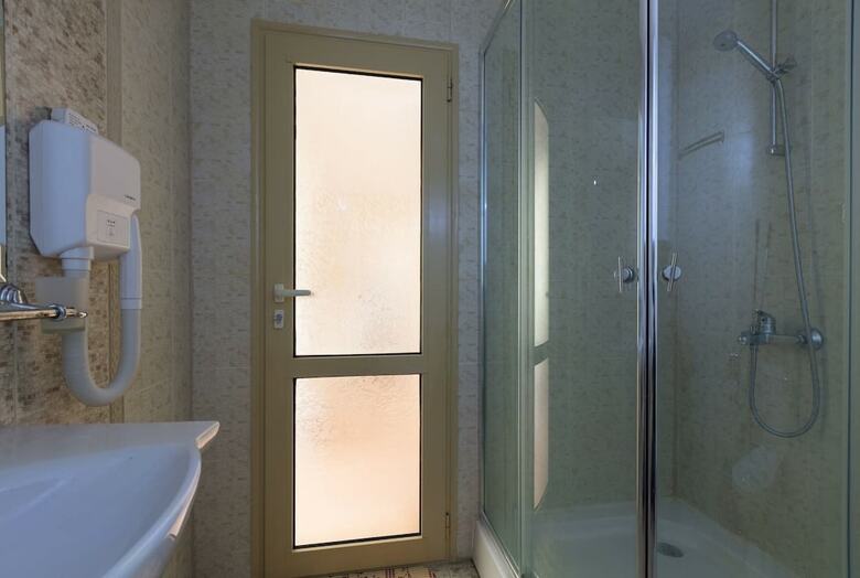 Aparthotel Quiet One Bedroom Apartment With Balcony