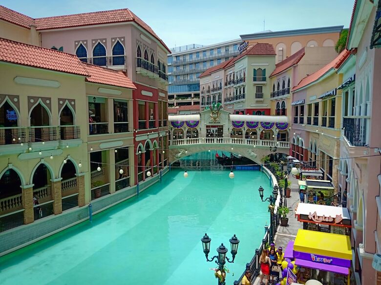 Grace At Mckinley Hill Global City