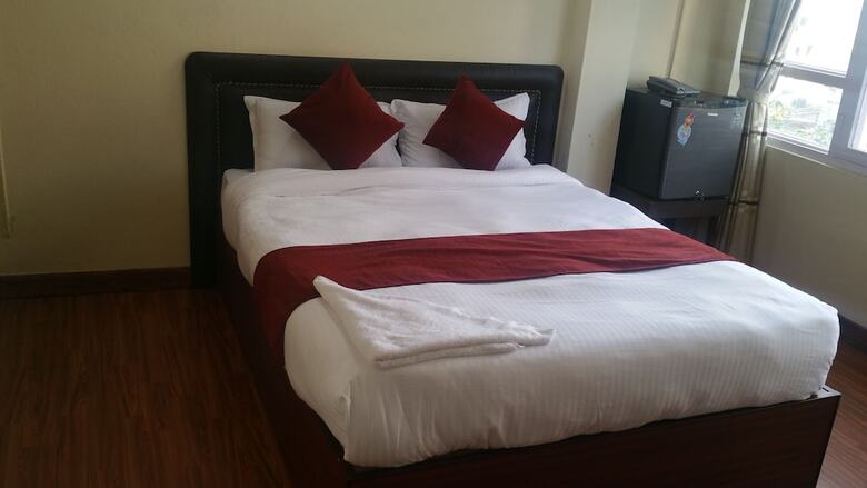 Hotel Holy Temple Tree & Chautari Cafe.