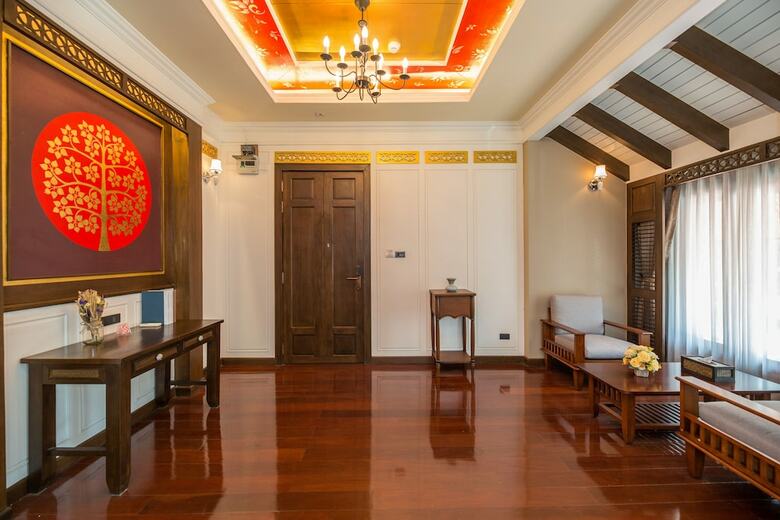 Floral Hotel Thapae Gate Chiangmai